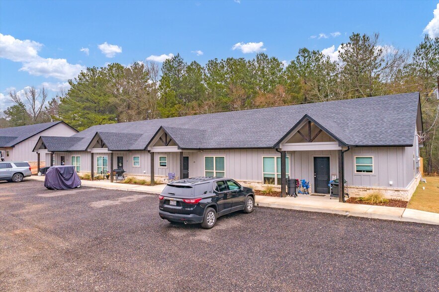 More Photos Of 4074 County Road 152 W, Bullard Apartments For Sale