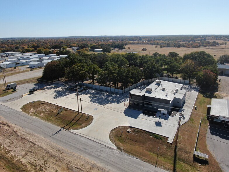 More Photos Of 229 Heritage, Lone Grove Fast Food For Sale