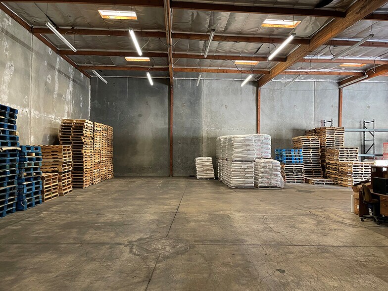 More Photos Of 204 W Ann St, Los Angeles Distribution For Lease