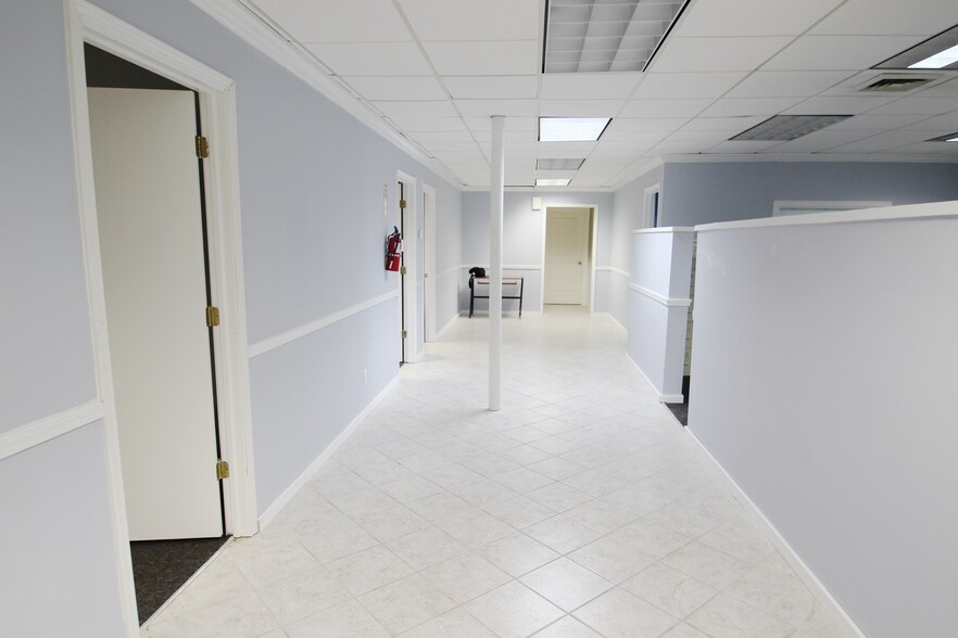 More Photos Of 785 Pearl Rd, Brunswick Office For Lease