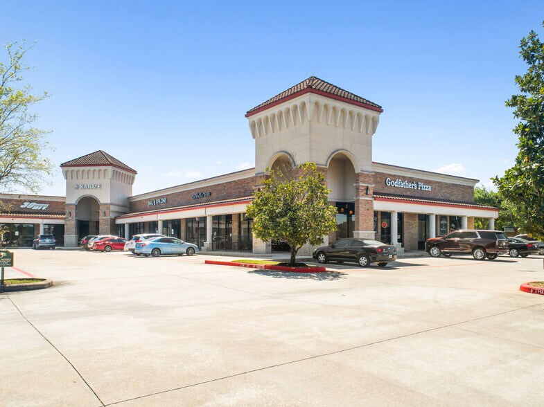 More Photos Of 8650 N Sam Houston Pky E, Humble Storefront For Lease