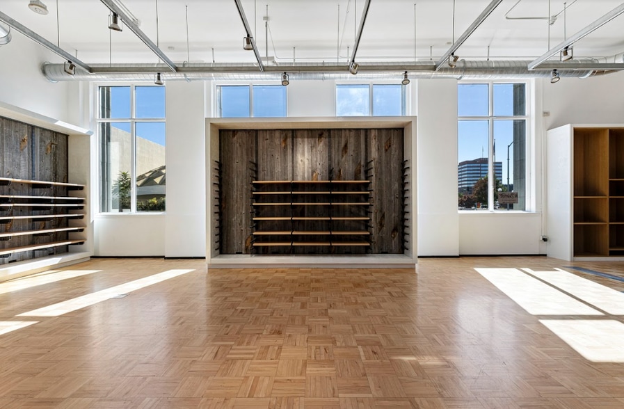 More Photos Of 50 S Virginia St, Reno Office For Sale