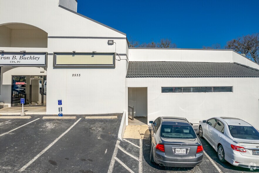 More Photos Of 2525-2607 Jackson-keller Rd, San Antonio Unknown For Lease