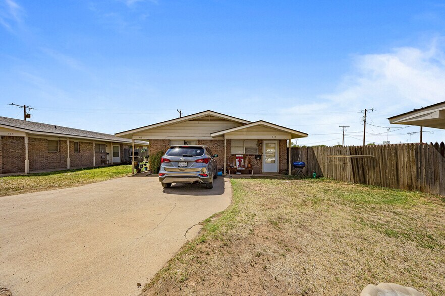 More Photos Of 501-524 Plaza Dr, Slaton Apartments For Sale