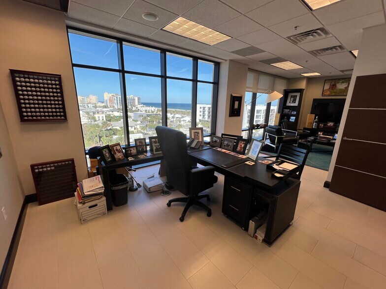 More Photos Of 320 1st St N, Jacksonville Beach Office Residential For Sale