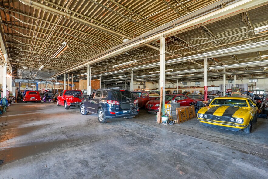 More Photos Of 1200 W Benedict St, Shawnee Office Residential For Sale
