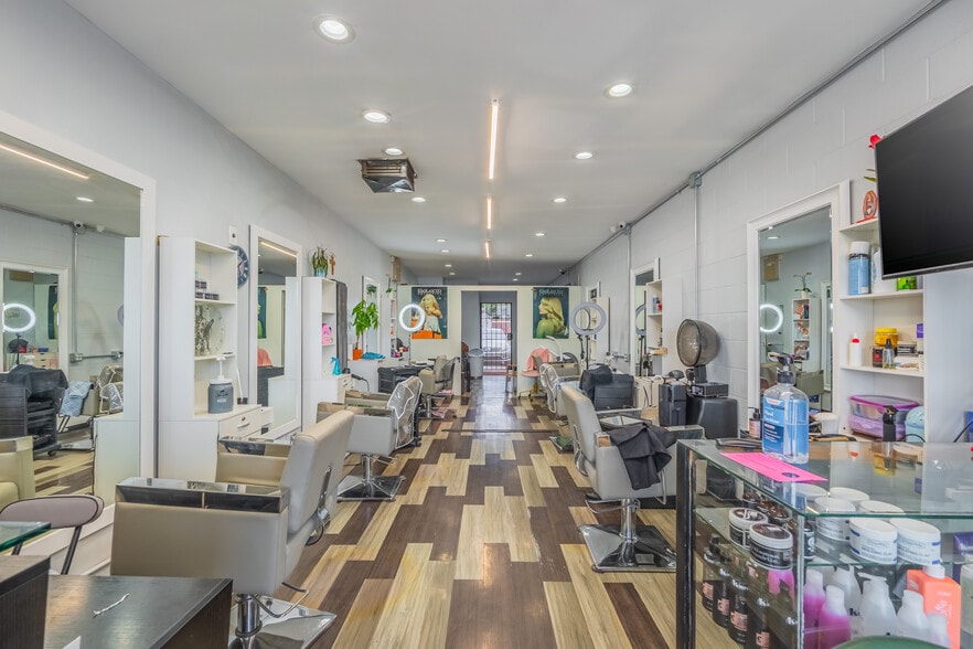 More Photos Of 11640 Atlantic Ave, Lynwood Storefront Retail Office For Sale