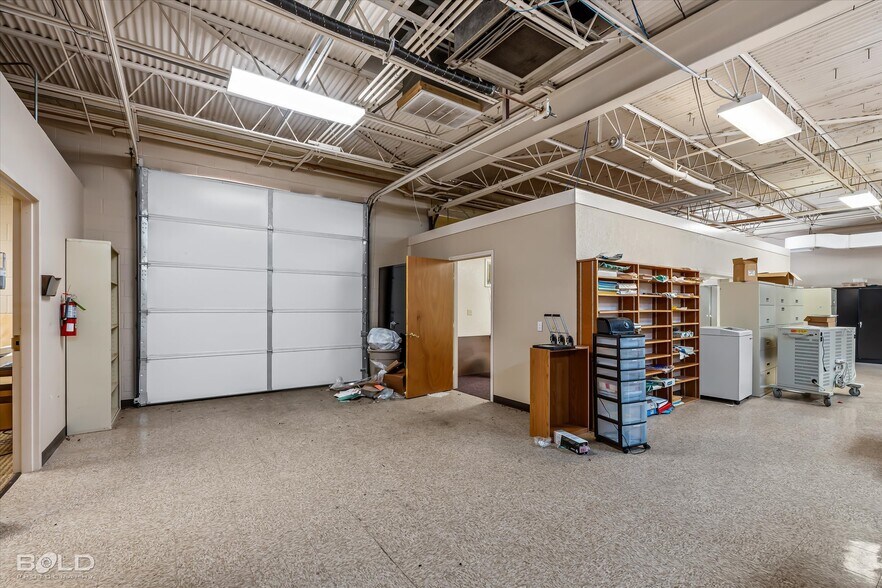 More Photos Of 523 Oxford Rd, Mansfield Office For Sale