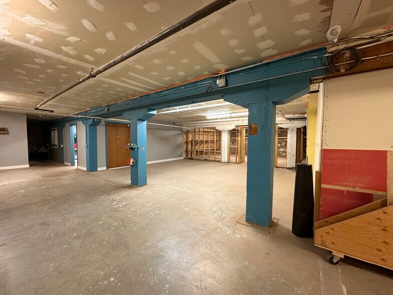 More Photos Of 1531 National Ave, Helena Flex For Sale