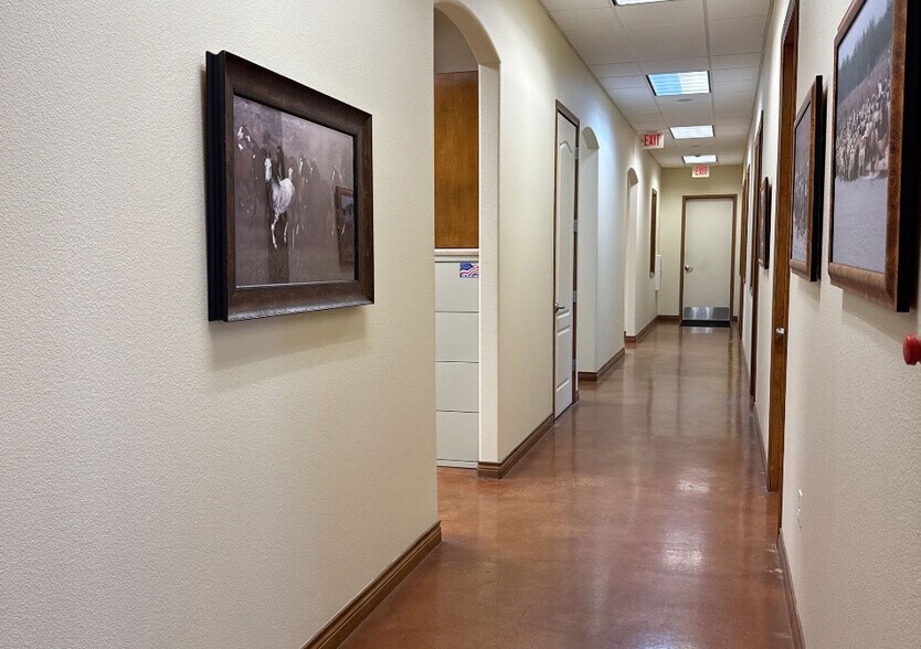 More Photos Of 12831 Oconnor Rd, San Antonio Office For Sale