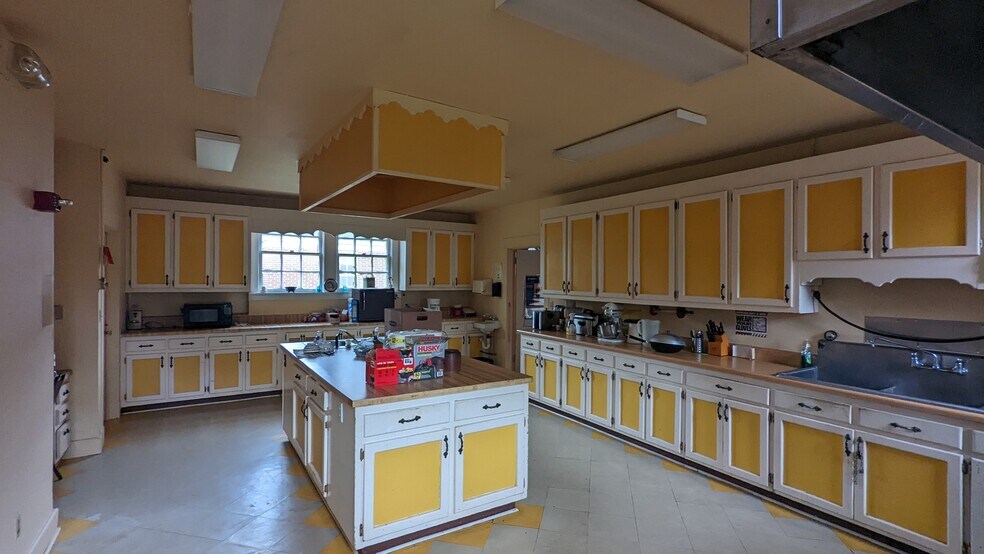 More Photos Of 614 Chaffee St, Talladega Assisted Living For Sale