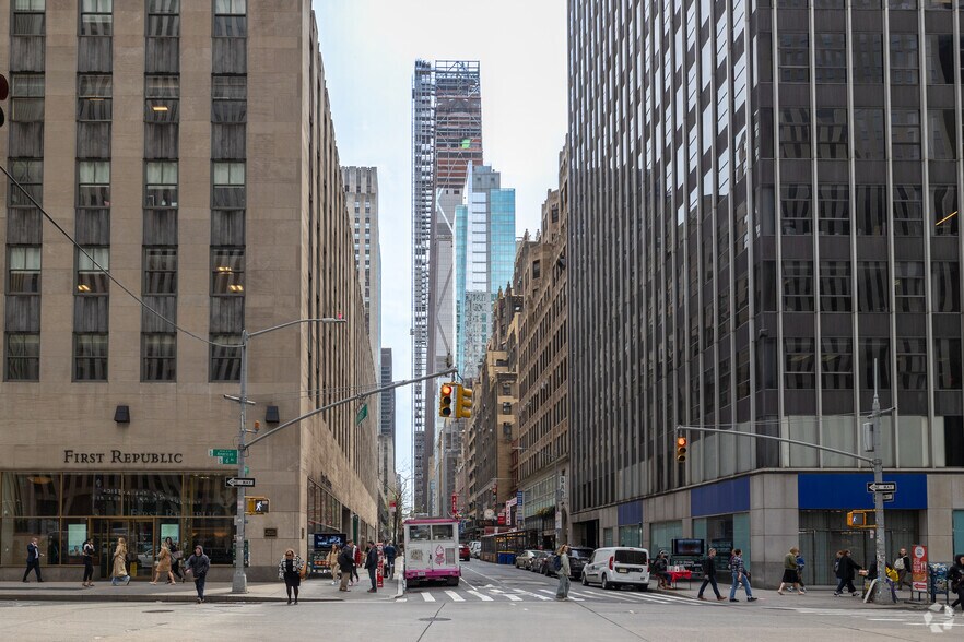 More Photos Of 64 W 48th St, New York Office For Lease