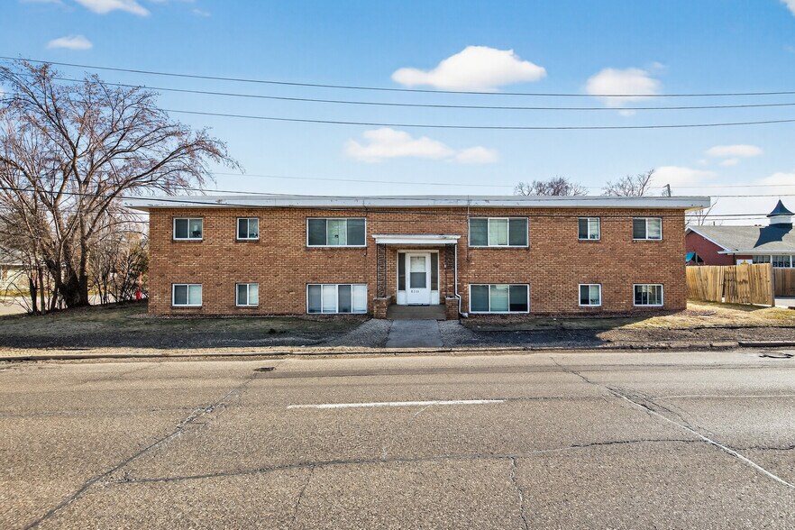 Primary Photo Of 8311 Excelsior Blvd, Hopkins Apartments For Sale