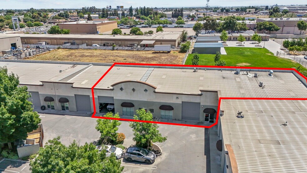 More Photos Of 2250-2298 MaryAnne Dr, Turlock Manufacturing For Sale