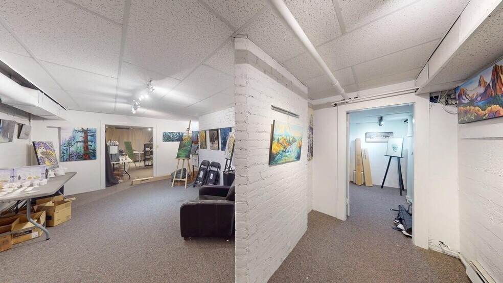 More Photos Of 800 Baker St, Cranbrook Storefront Retail Office For Sale