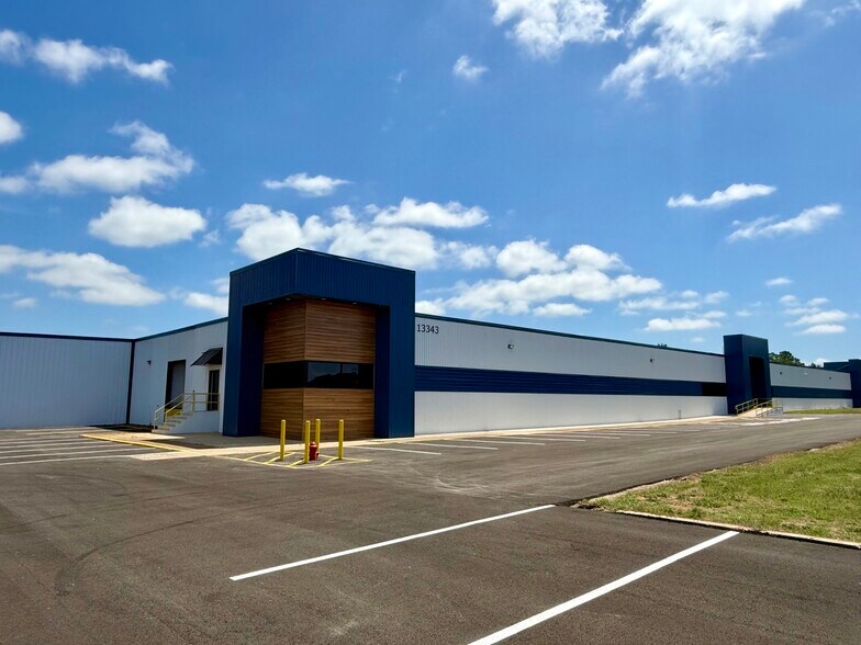 Primary Photo Of 13343 Interstate 20 E, Tyler Warehouse For Lease