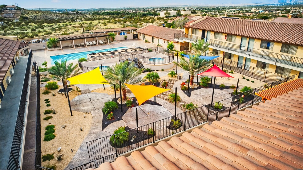 More Photos Of 67485 Hacienda Ave, Desert Hot Springs Hotel For Sale