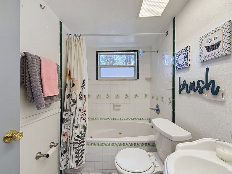 More Photos Of 7813 Leo Kidd Ave, Port Richey Flex For Sale