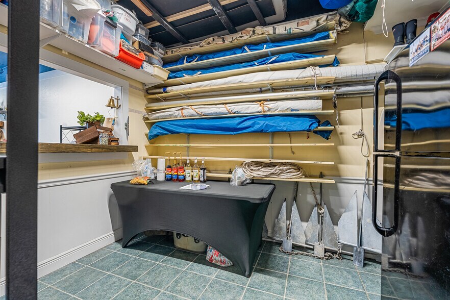 More Photos Of 23 Royal Palm Pointe, Vero Beach Restaurant For Sale