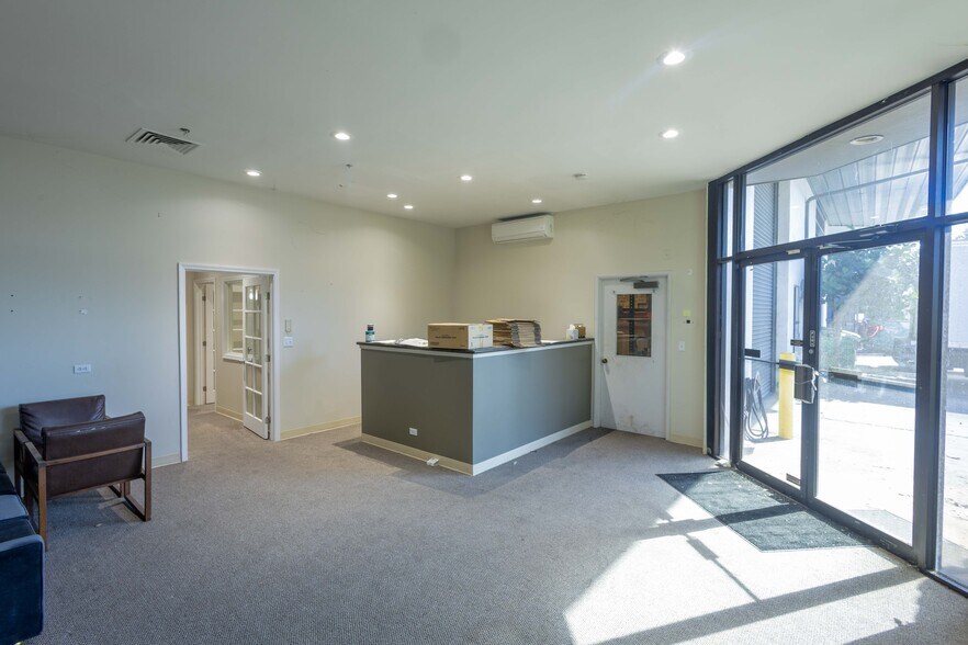 More Photos Of 99-1342 Koaha Pl, Honolulu Warehouse For Sale