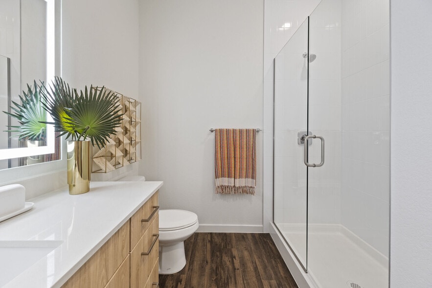 More Photos Of 2040-2060 N Scottsdale Rd, Scottsdale Apartments For Lease