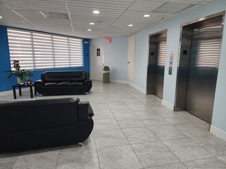 More Photos Of 4160 W 16th Ave, Hialeah Office For Lease