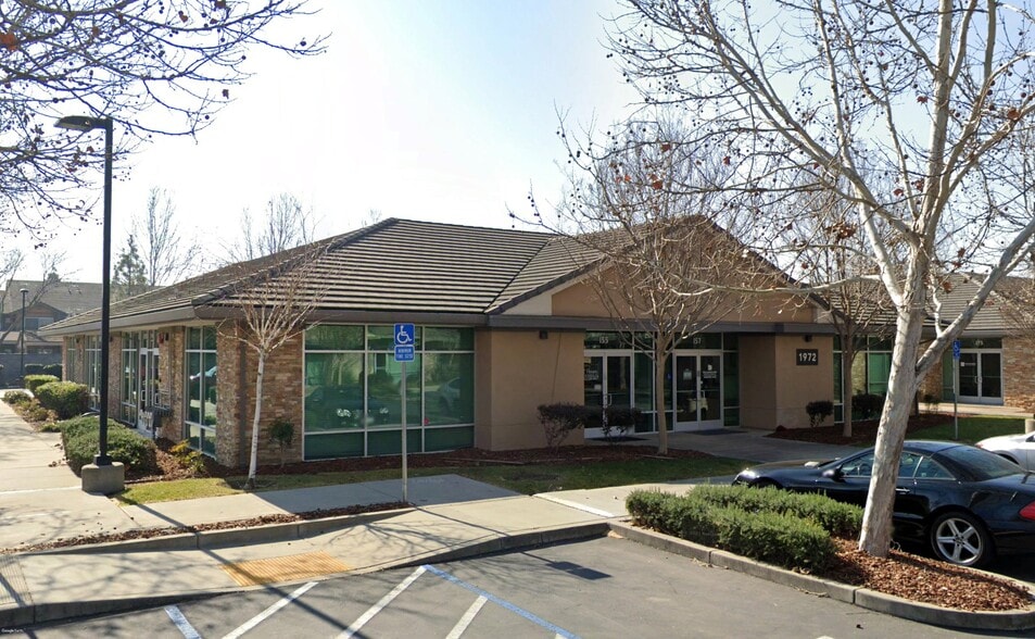 More Photos Of 1972 Del Paso Rd, Sacramento Medical For Sale