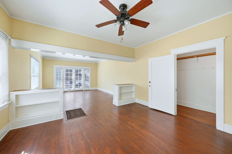 More Photos Of 1421 E 3rd St, Long Beach Apartments For Sale