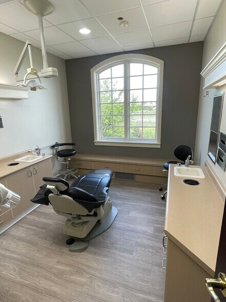 More Photos Of 8501 Plum Dr, Urbandale Medical For Sale