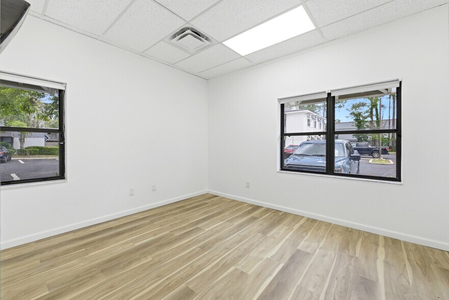 More Photos Of 8431 Baymeadows Way, Jacksonville Loft Creative Space For Lease