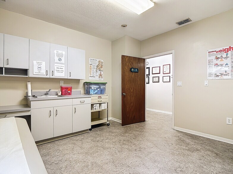 More Photos Of 45 Bryan Ave, LaBelle Medical For Sale