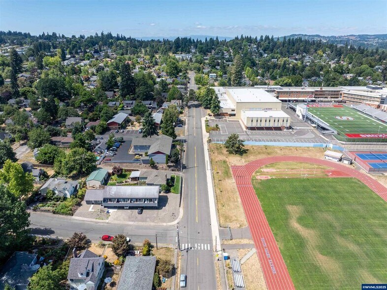 More Photos Of 2005 Summer St SE, Salem Apartments For Sale
