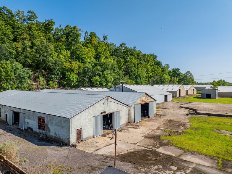 More Photos Of 3825 Columbia Blvd, Bloomsburg Manufacturing For Sale