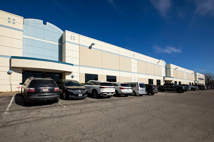 More Photos Of 1800-1850 N Corrington Ave, Kansas City Warehouse For Lease
