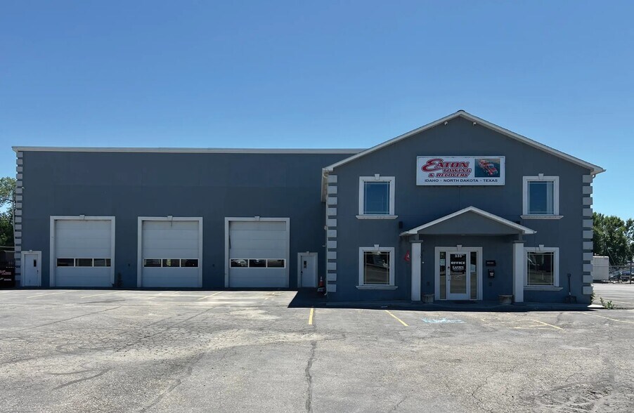 More Photos Of 335 S Emerson Ave, Shelley Warehouse For Sale