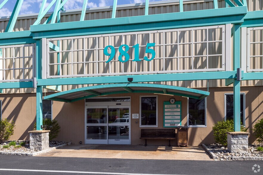 More Photos Of 9815 Roosevelt Blvd, Philadelphia Medical For Lease