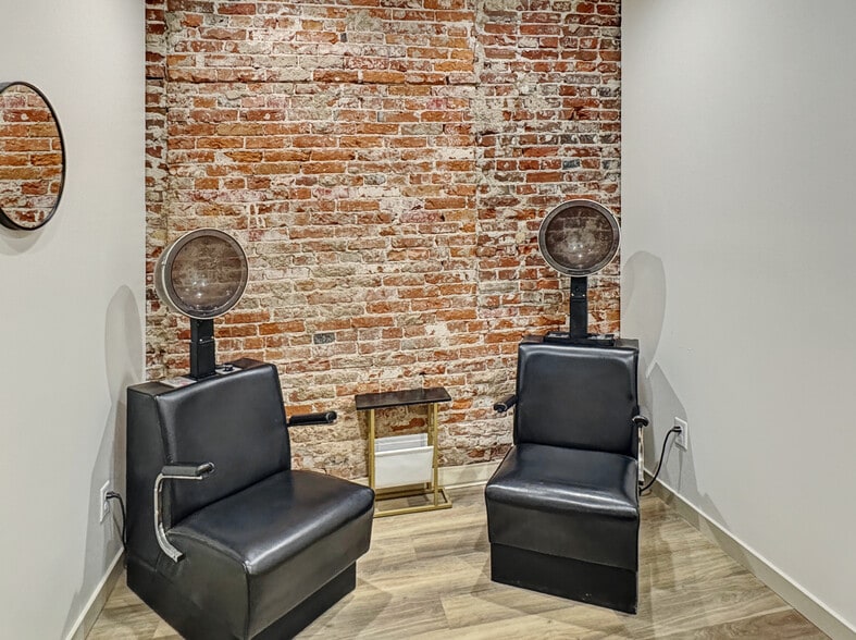 More Photos Of 206 Lafayette St, Washington General Retail For Sale