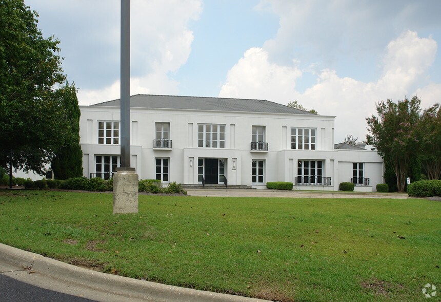 More Photos Of 4444 Park Blvd, Montgomery Office For Sale