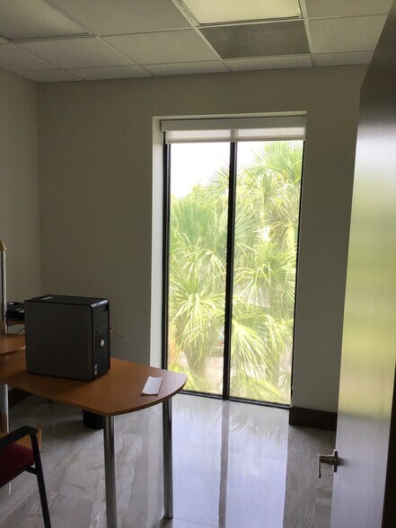 More Photos Of 1601 N Palm Ave, Pembroke Pines Medical For Lease