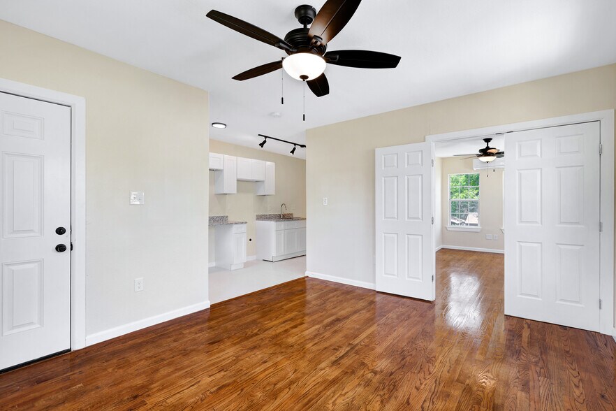 More Photos Of 834 W Russell Pl, San Antonio Apartments For Sale