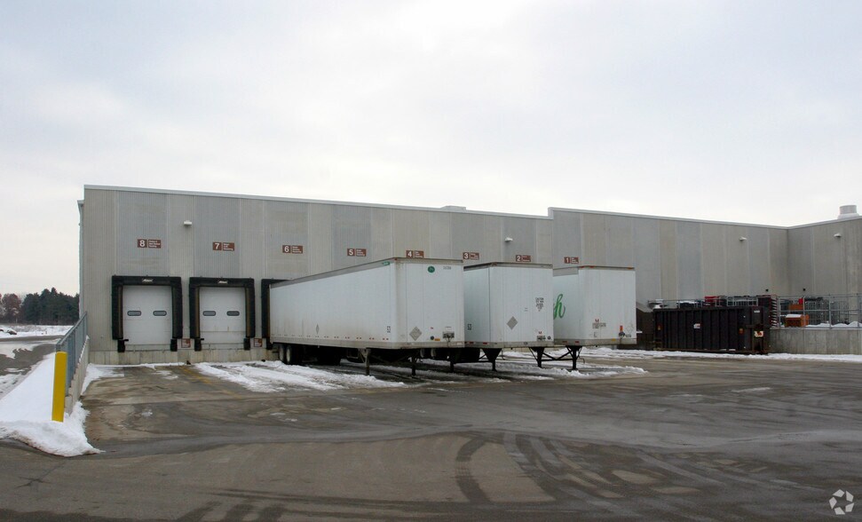 More Photos Of 11901 E Fulton St, Lowell Freestanding For Lease