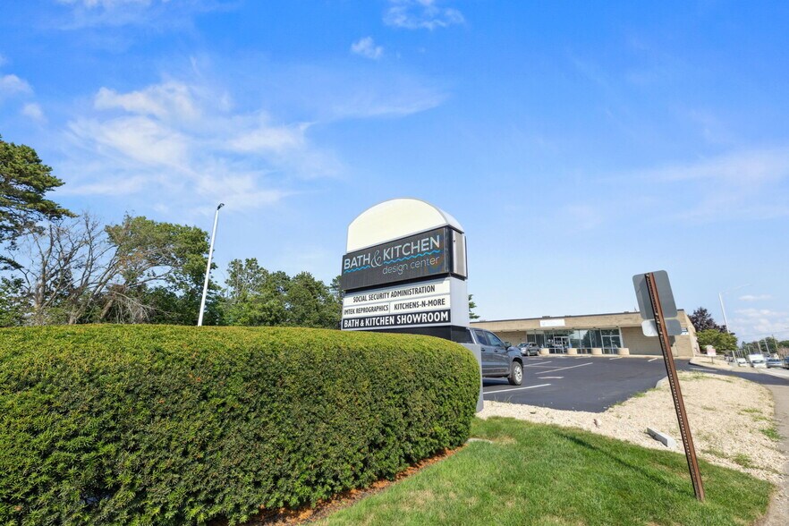 More Photos Of 175 Amherst St, Nashua Freestanding For Lease