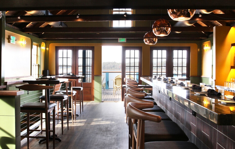 More Photos Of 205 Thames St, Bristol Restaurant For Lease