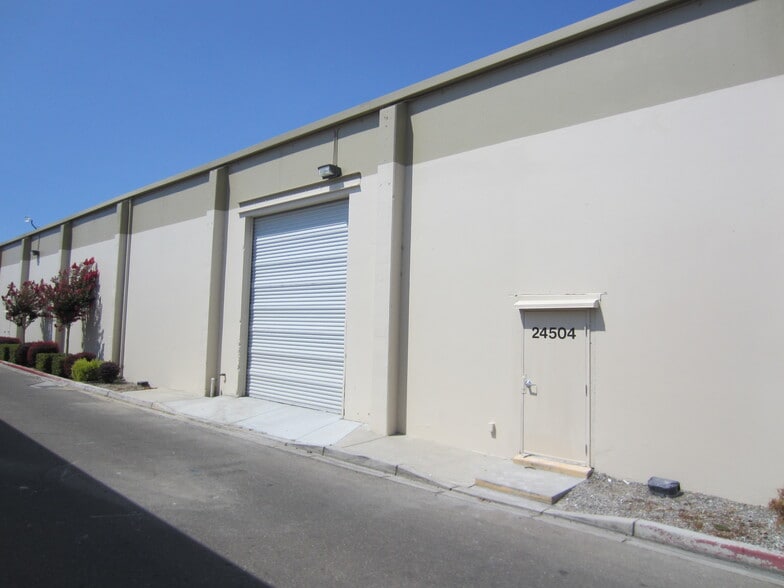 More Photos Of 24486-24508 S MacArthur Dr, Tracy Warehouse For Lease