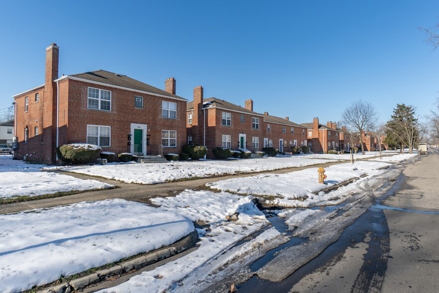 More Photos Of 299-377 Mayfair Blvd, Columbus Apartments For Sale