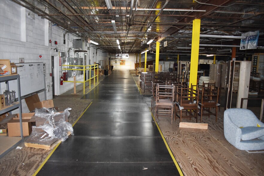 More Photos Of 100 E Newberry Ave, Liberty Manufacturing For Lease