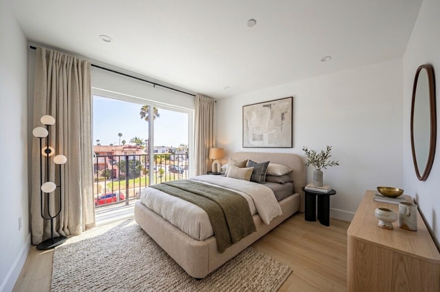 More Photos Of 1259 S Longwood Ave, Los Angeles Apartments For Sale
