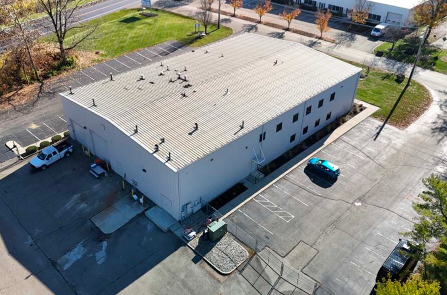 More Photos Of 11121 Canal Rd, Sharonville Flex For Lease