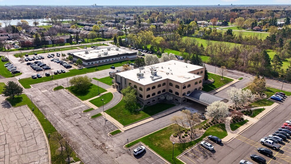 More Photos Of 4200 Fashion Square Blvd, Saginaw Medical For Sale