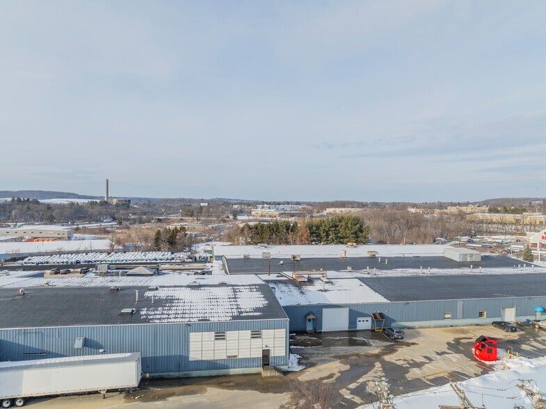 More Photos Of 229-239 Neck Rd, Haverhill Warehouse For Lease
